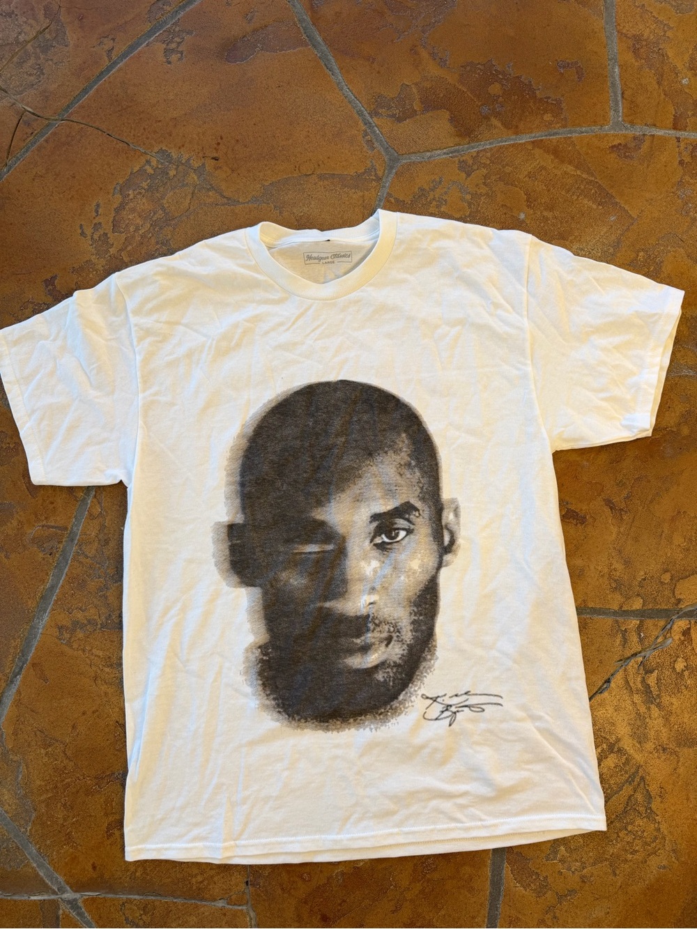 Headgear Classics Kobe Bryant Mamba Mentality White Graphic T-Shirt Crew Neck L